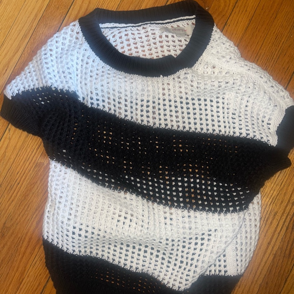 Ann Taylor LOFT knitted short sleeve